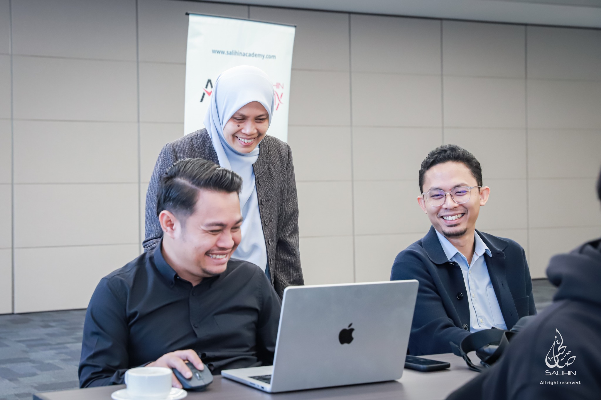 Mastering Canva: Corporate Visual Communication & AI-Powered Presentation